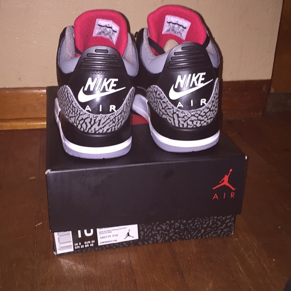 Air Jordan 3 Retro’88 - Picture 2 of 4